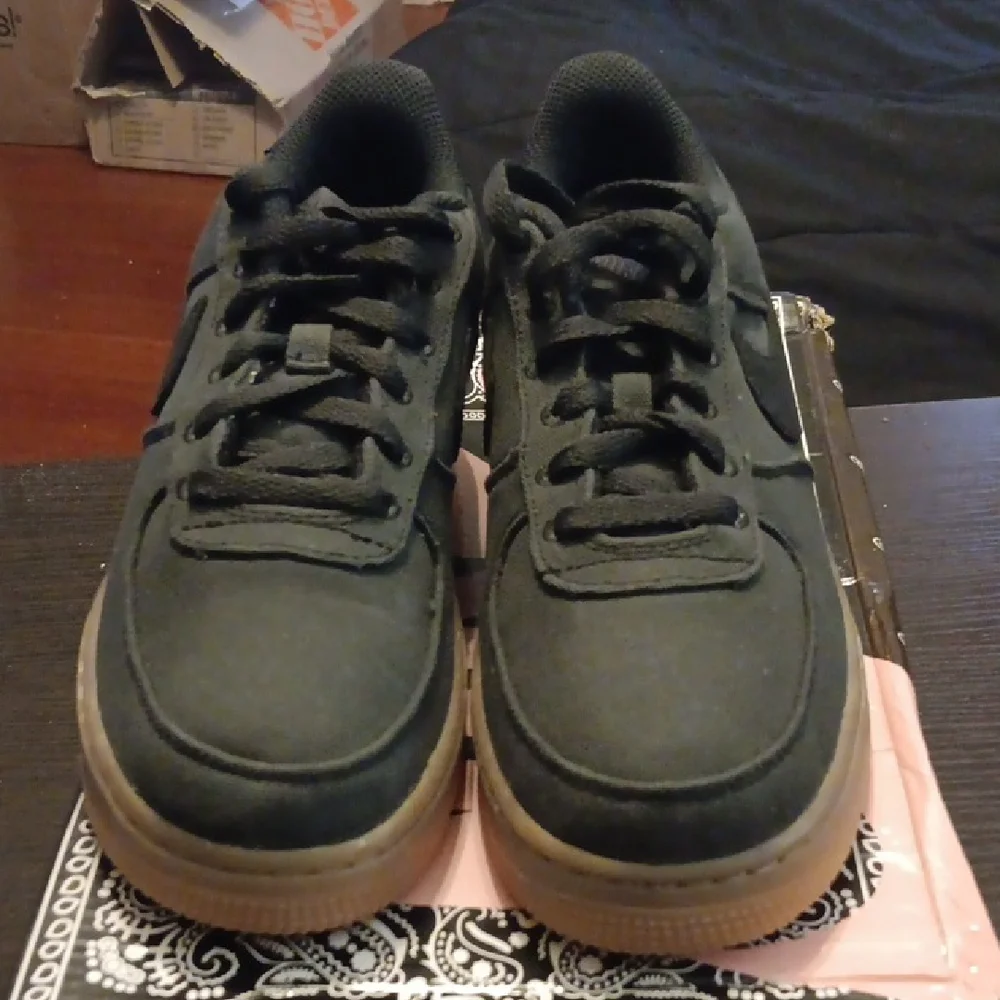 Nike Air Force 1 Low '07 "Black Gum" M6Y/W7.5 Brand New - Picture 4 of 9